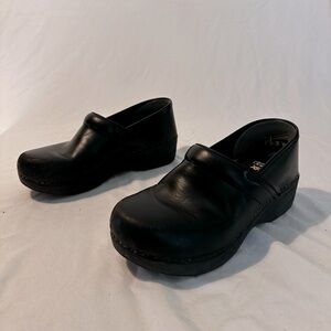 Dansko, PRO XP 2.0 Waterproof Pull Up, Black, size 38